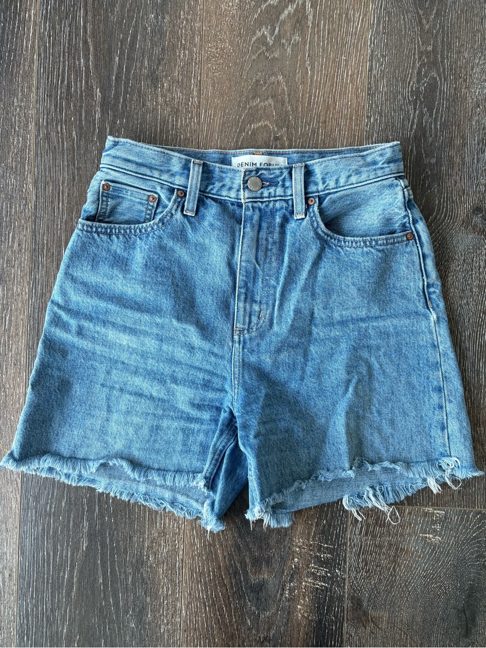 Aritiza Denim Forum High-Rise Frayed Hem Blue Denim Shorts Size 26